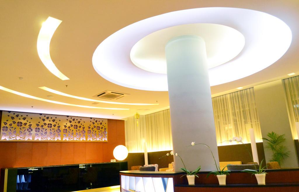Kyriad Hotel Airport Jakarta Tangerang Ngoại thất bức ảnh