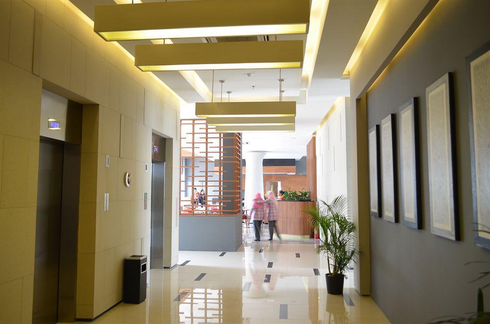 Kyriad Hotel Airport Jakarta Tangerang Ngoại thất bức ảnh