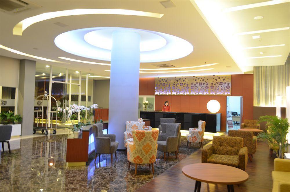 Kyriad Hotel Airport Jakarta Tangerang Ngoại thất bức ảnh