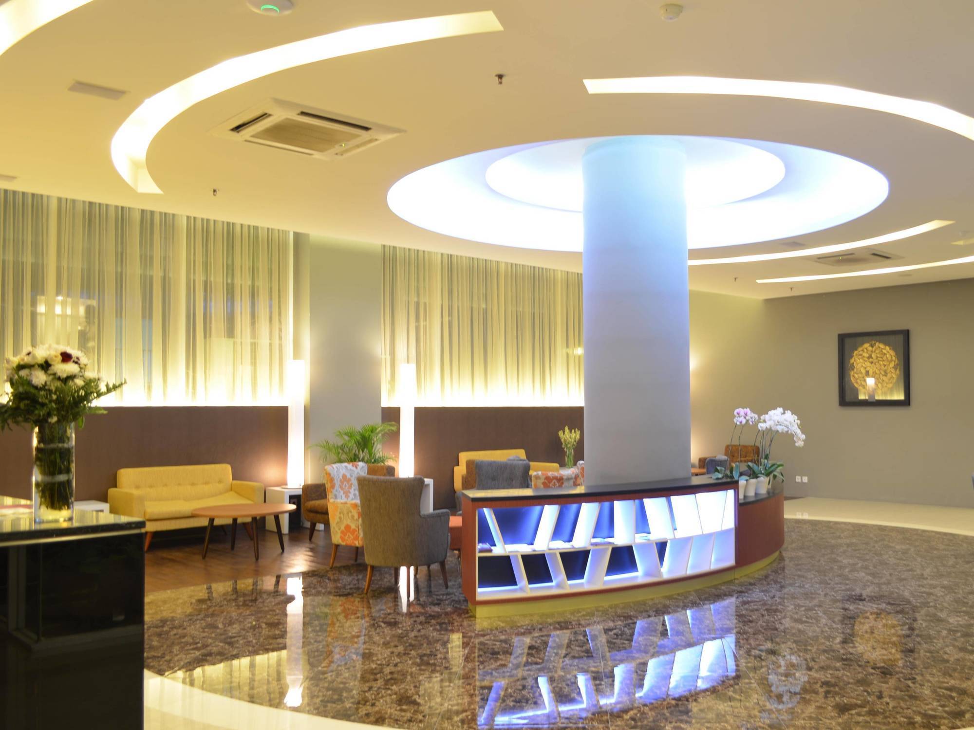 Kyriad Hotel Airport Jakarta Tangerang Ngoại thất bức ảnh
