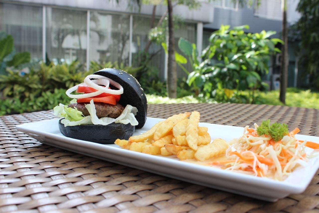 Kyriad Hotel Airport Jakarta Tangerang Ngoại thất bức ảnh
